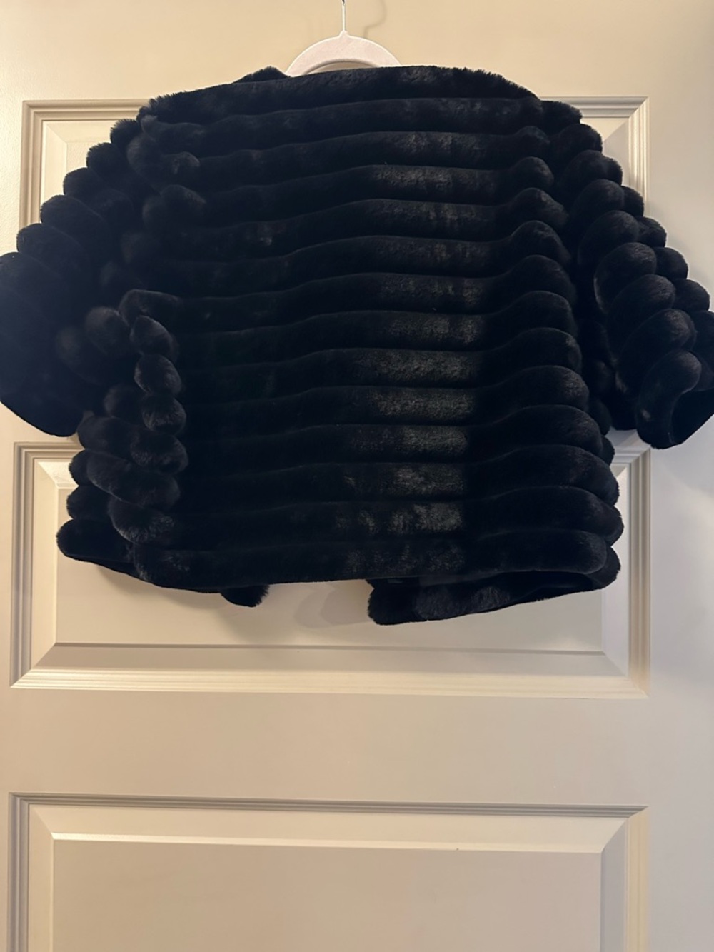 Black Plush Ribbed Faux Fur Cropped Jacket - Women - Picture 4 of 4